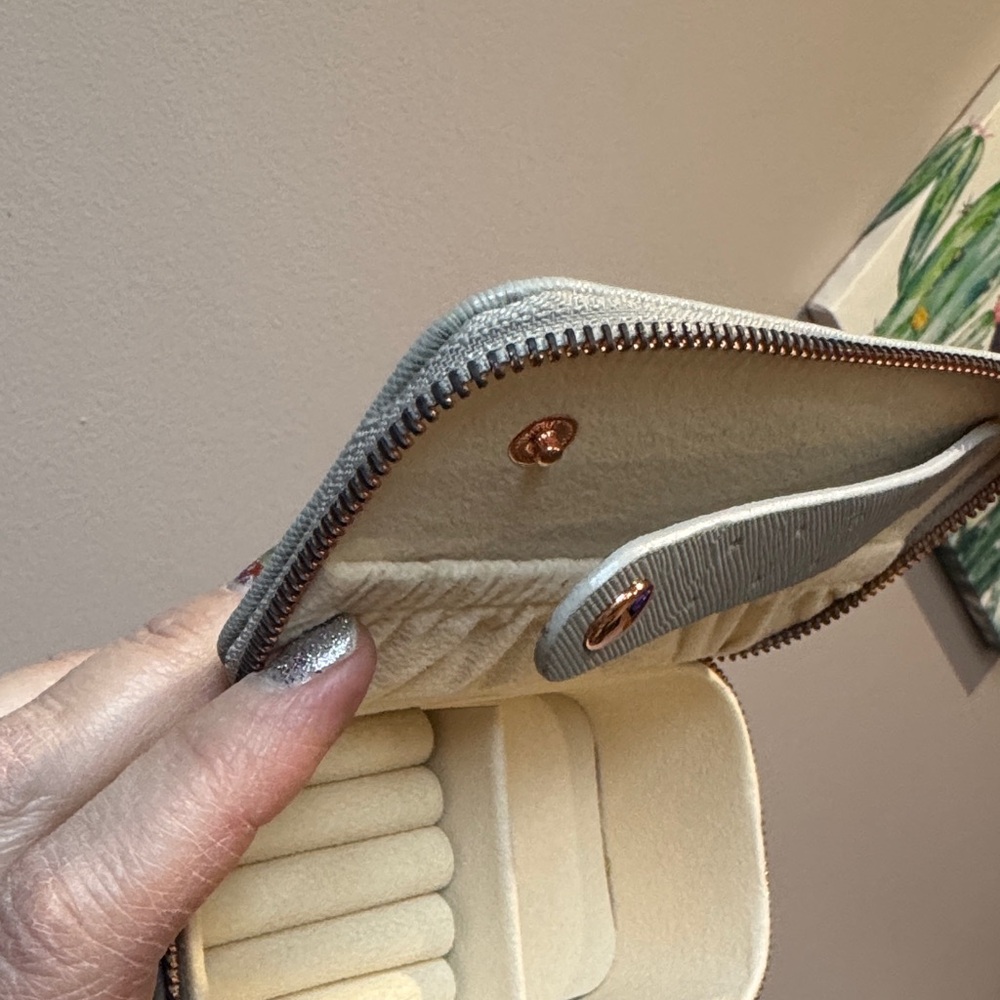 Cosmiya Jewelry Organizer - Picture 3 of 7